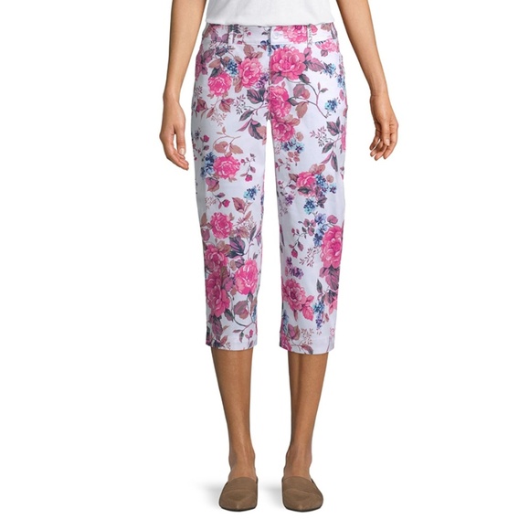 St' Johns Bay Floral Capri's - Picture 1 of 7